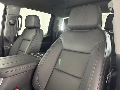 Used 2026 GMC Sierra 2500 SLT w/ SLT Convenience Package AWD/4WD image 9