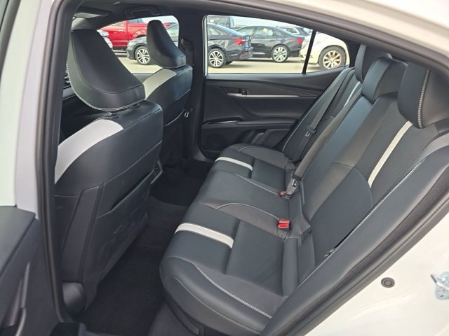 Used 2026 Toyota Camry SE FWD image 15