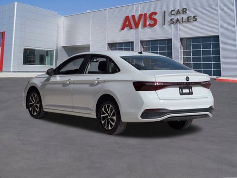 Used 2025 Volkswagen Jetta S image 9