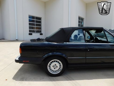 Used 1987 BMW 325i Convertible image 11