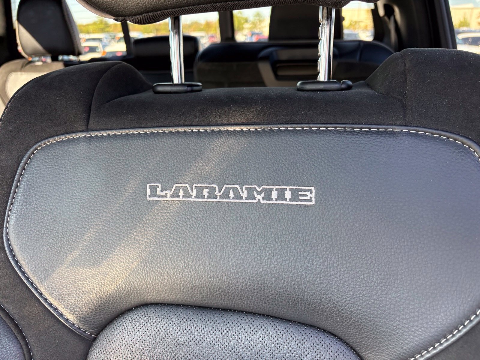 Used 2024 RAM 1500 Laramie AWD/4WD image 13