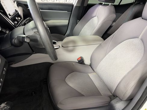 Used 2023 Toyota Camry LE FWD image 19