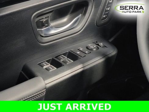 Certified 2025 Honda Pilot Touring image 18