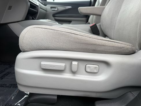 Used 2021 Honda Pilot EX image 42