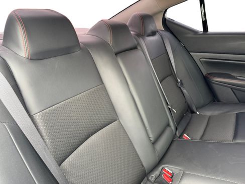 Used 2024 Nissan Altima 2.5 SR FWD image 18