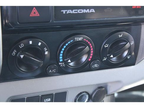 Used 2015 Toyota Tacoma 4x4 Double Cab w/ TRD Off-Road Package image 25