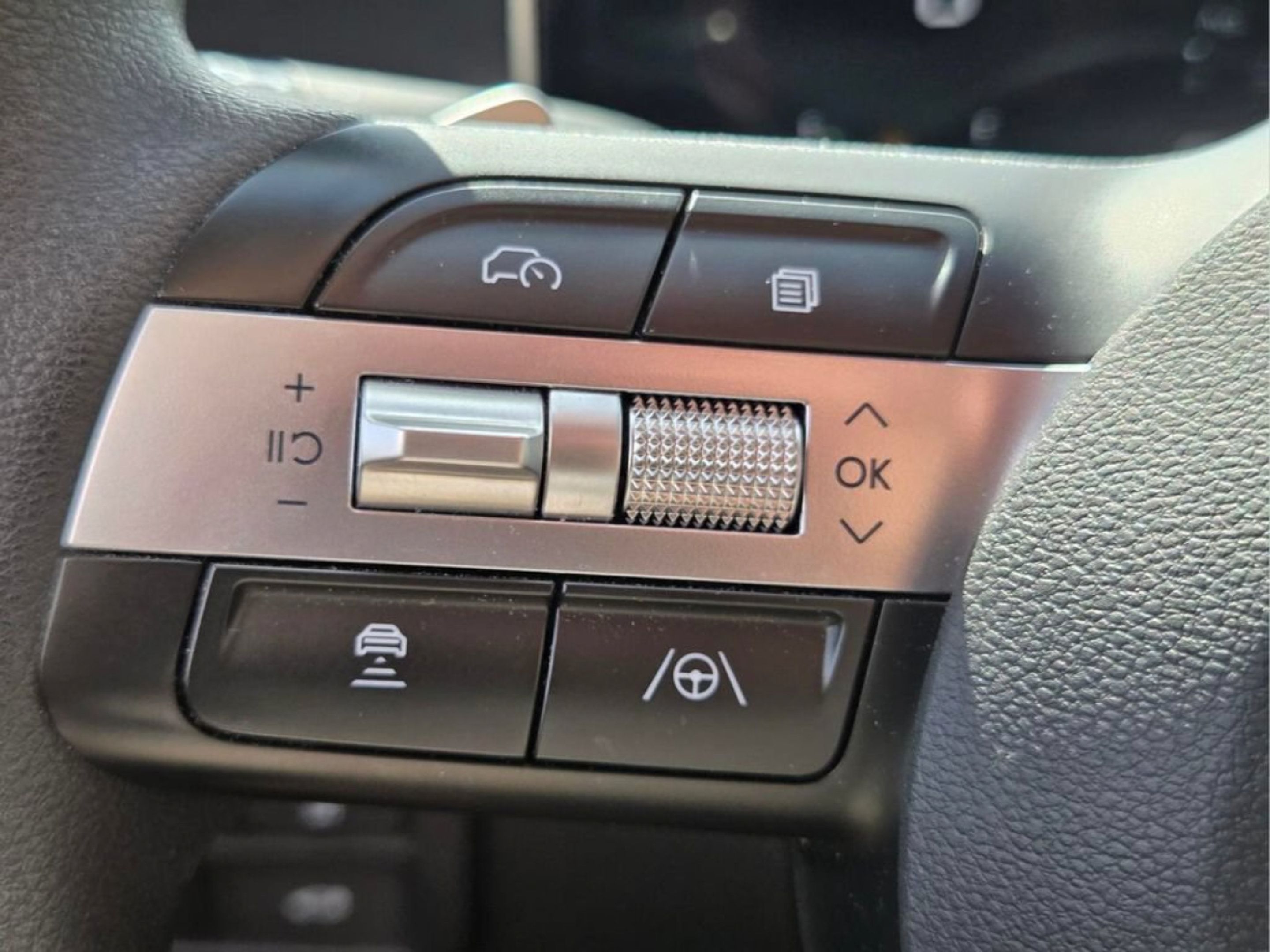 Used 2024 Hyundai Sonata SEL FWD image 32