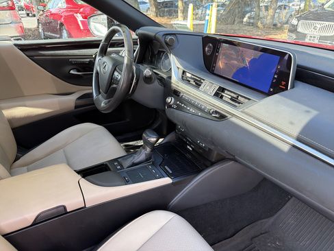 Used 2021 Lexus ES 300h w/ Premium Package FWD image 43