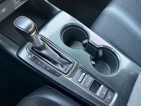 Used 2023 Honda Civic Sport image 16