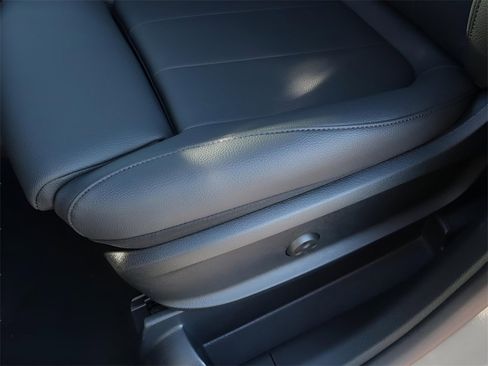 New 2026 Mercedes-Benz GLB 250 4MATIC image 31