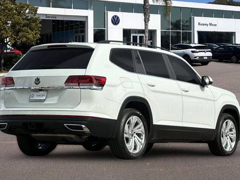 Used 2023 Volkswagen Atlas SE w/ Panoramic Sunroof Package FWD image 4