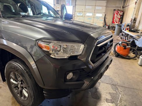 Used 2022 Toyota Tacoma SR5 image 26