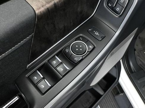 Used 2023 Ford F250 Lariat w/ Lariat Ultimate Package AWD/4WD image 21