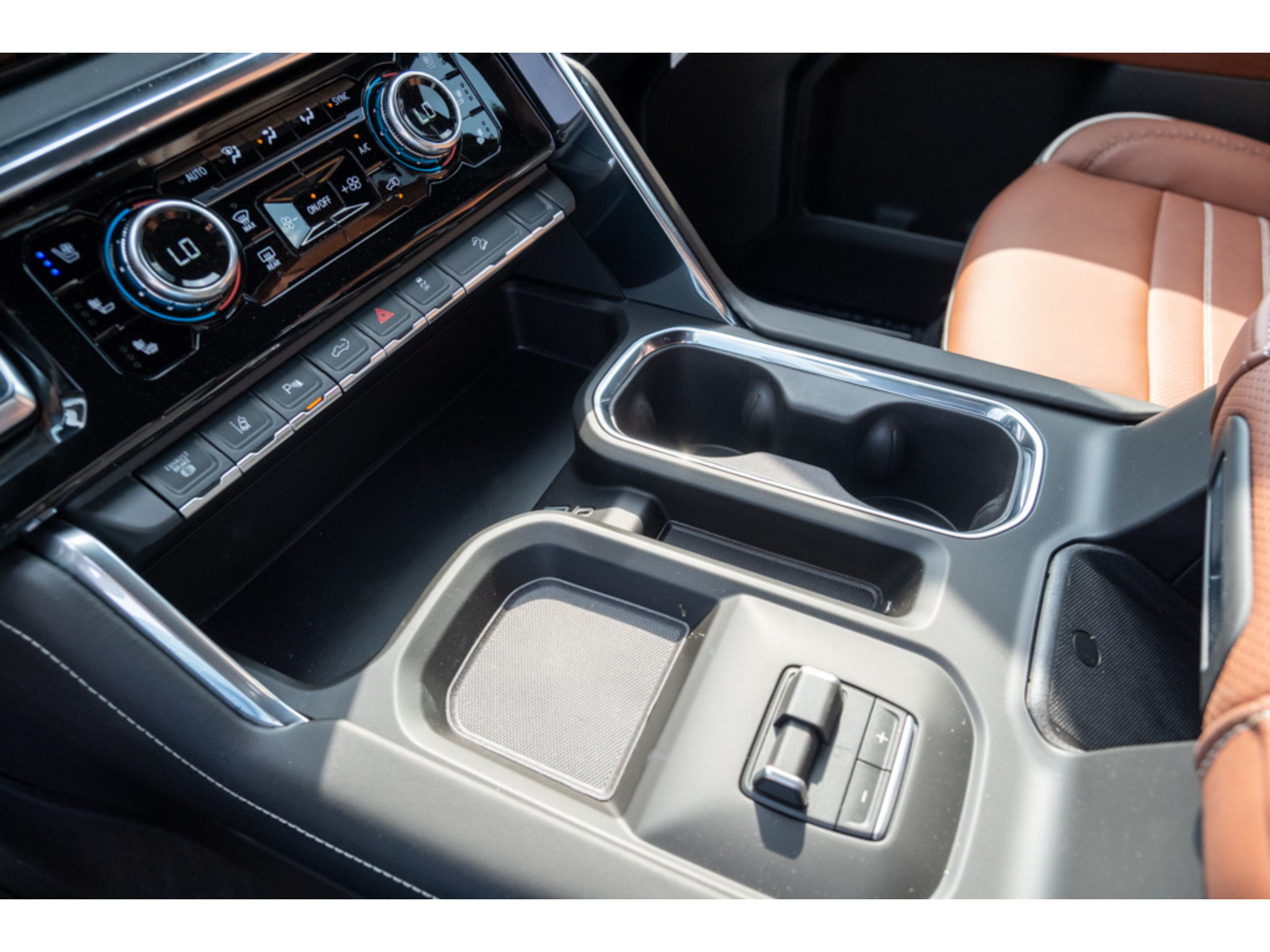 New 2026 GMC Sierra 2500 Denali Ultimate w/ LPO, Black Badging Package AWD/4WD image 26