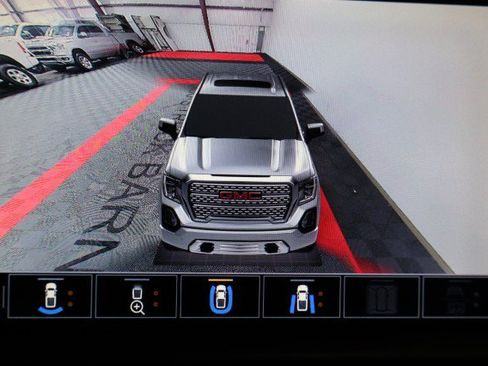 Used 2021 GMC Sierra 1500 AT4 w/ AT4 Premium Package AWD/4WD image 17