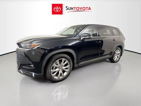 Used 2025 Toyota Grand Highlander AWD Hybrid image 9