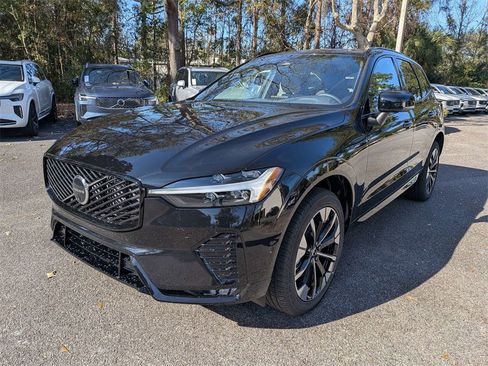 New 2026 Volvo XC60 B5 Plus w/ Protection Package Premier image 8