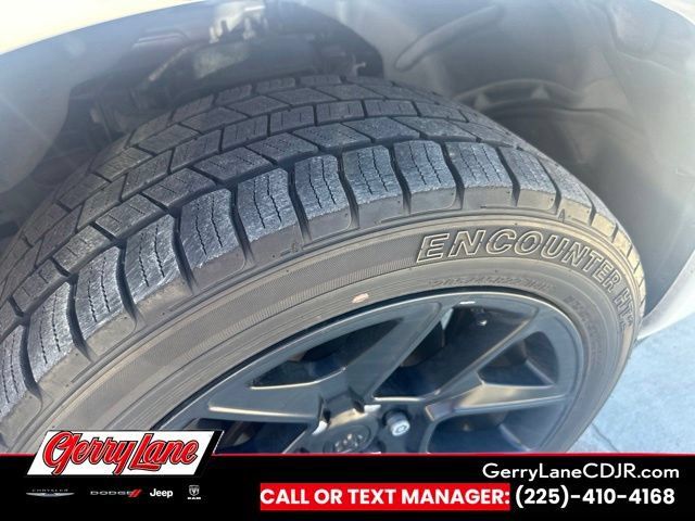 Used 2021 RAM 1500 Laramie AWD/4WD image 9