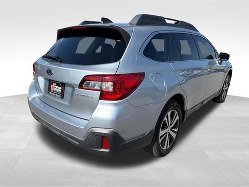 Used 2019 Subaru Outback 2.5i Limited AWD/4WD image 7