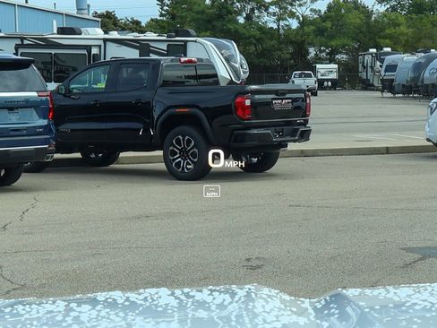 New 2026 GMC Yukon AT4 w/ AT4 Premium Plus Package AWD/4WD image 28