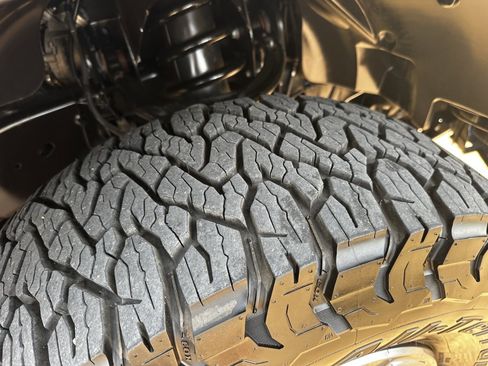 Used 2020 Ford F150 Raptor w/ Equipment Group 802A Luxury image 25