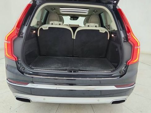 Used 2021 Volvo XC90 T6 Inscription w/ Climate Package image 14