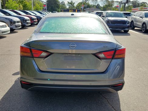 Used 2024 Nissan Altima 2.5 SV image 5