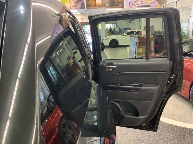 Used 2013 Jeep Compass Sport AWD/4WD image 28
