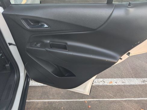 Used 2018 Chevrolet Equinox LT image 40