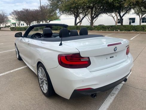 Used 2016 BMW M235i Convertible image 7
