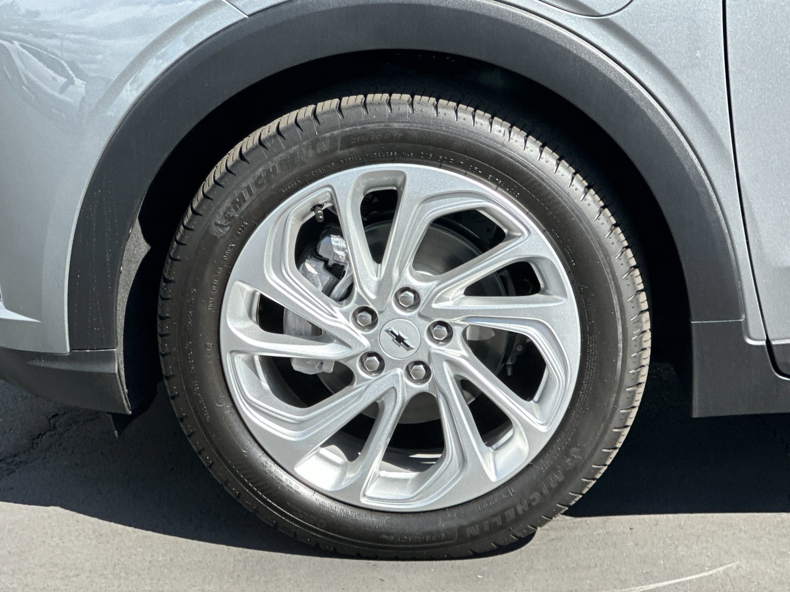 New 2027 Chevrolet Bolt LT FWD image 26