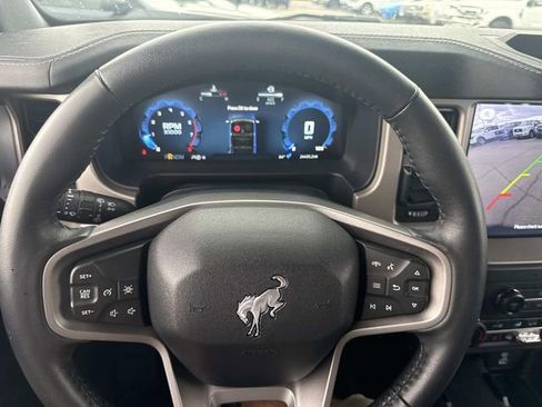 Used 2025 Ford Bronco Outer Banks AWD/4WD image 32