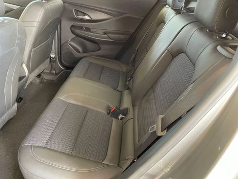 Used 2025 Buick Envista Preferred image 23