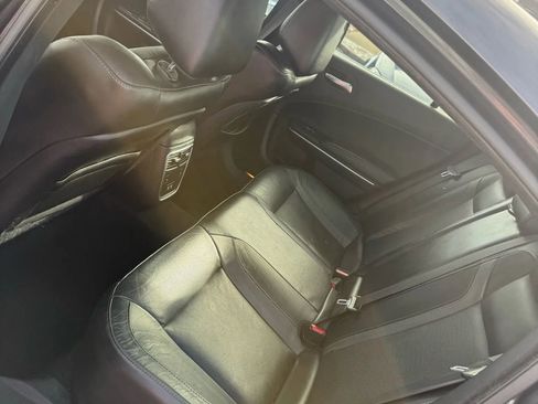 Used 2019 Dodge Charger SXT w/ Leather Interior Group image 17