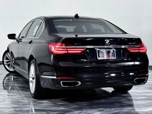 Used 2018 BMW 750i xDrive AWD/4WD image 9