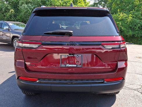 Certified 2023 Jeep Grand Cherokee Altitude AWD/4WD image 5