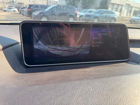 Used 2018 Lexus RX 450hL Premium w/ Premium Package AWD/4WD image 29