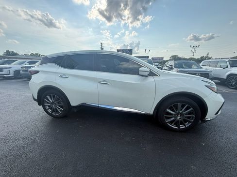 Used 2021 Nissan Murano SV w/ SV Special Edition Package FWD image 2