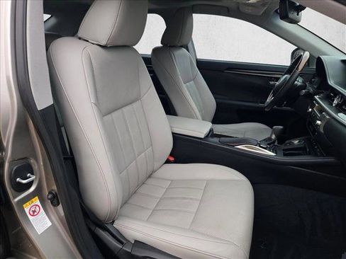 Used 2017 Lexus ES 350 w/ Luxury Package image 19