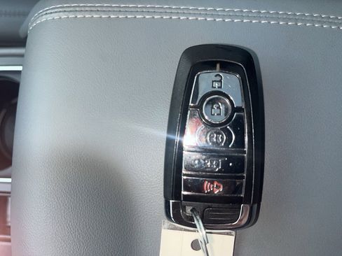 Used 2022 Lincoln Corsair FWD w/ Premium Package image 25