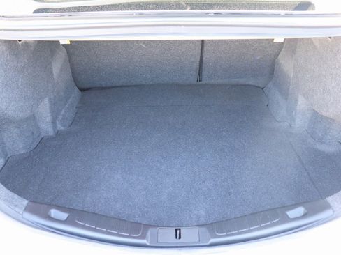 Used 2019 Ford Fusion SE image 10