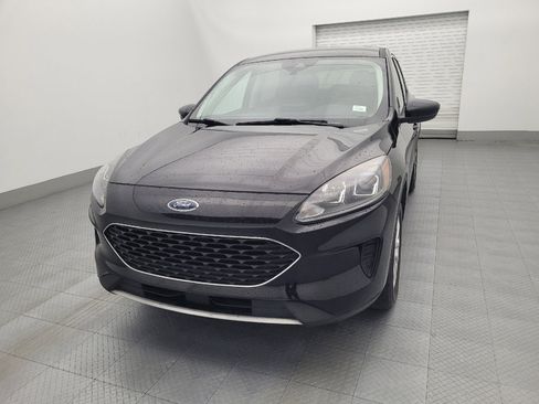 Used 2021 Ford Escape SE image 15