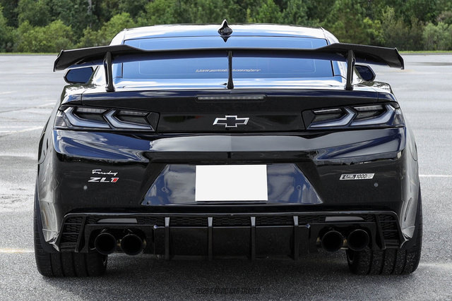 Used 2017 Chevrolet Camaro ZL1 RWD image 5