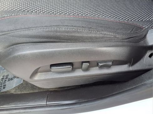 Used 2017 Chevrolet Equinox LT w/ Convenience Package FWD image 25