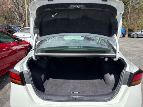 Used 2025 Nissan Altima 2.5 SV image 32