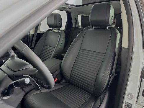 Used 2024 Land Rover Discovery Sport S image 10