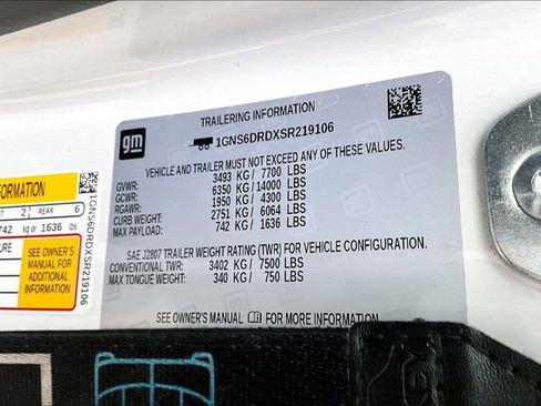 Used 2025 Chevrolet Suburban Z71 AWD/4WD image 19