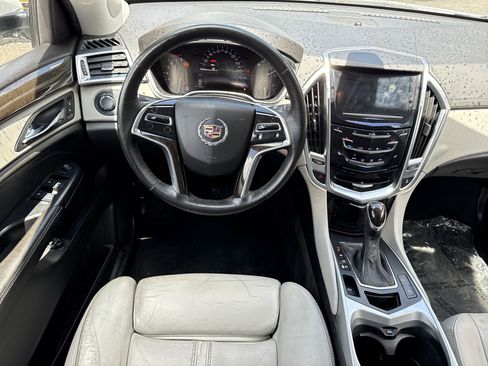 Used 2013 Cadillac SRX Luxury image 11