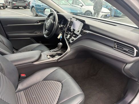Certified 2024 Toyota Camry SE FWD image 9