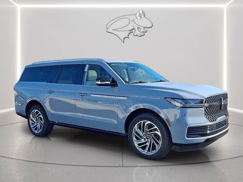 New 2025 Lincoln Navigator L Reserve image 5